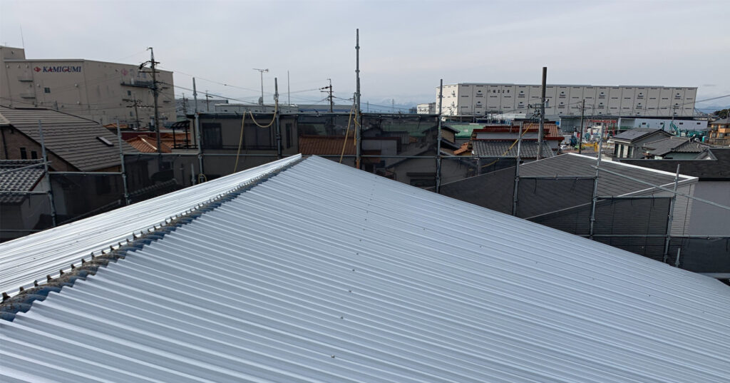 愛知県丹羽郡大口町　物流倉庫の屋根修理、外壁改修工事